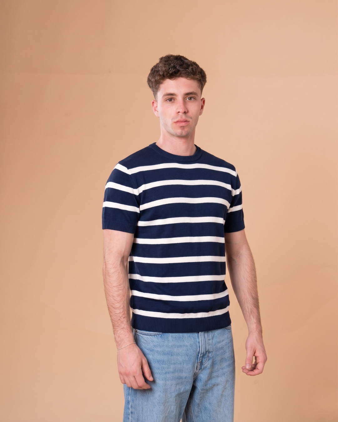 NAVY WHITE-STRIPED KNITTED T-SHIRT