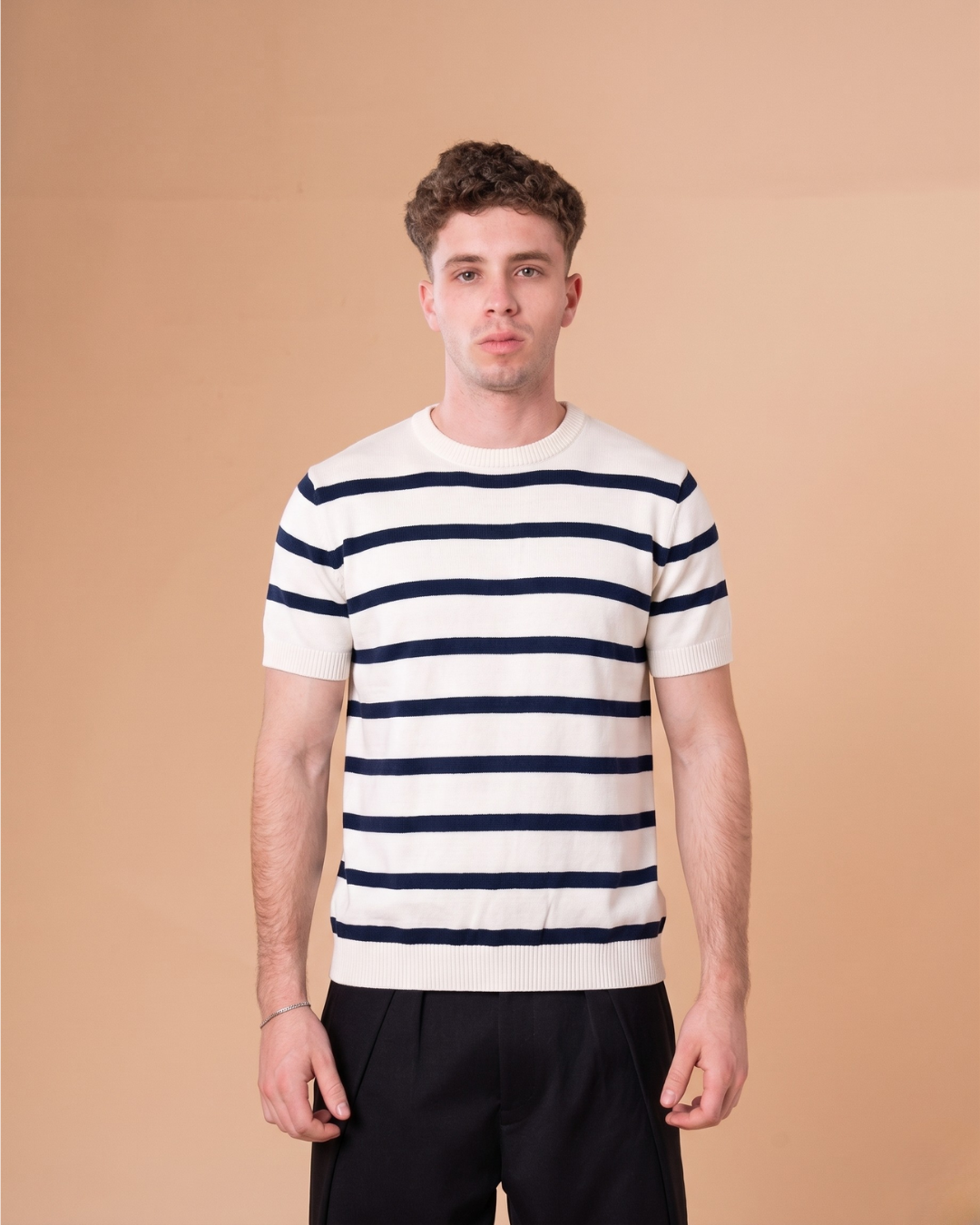 WHITE NAVY-STRIPED KNITTED T-SHIRT