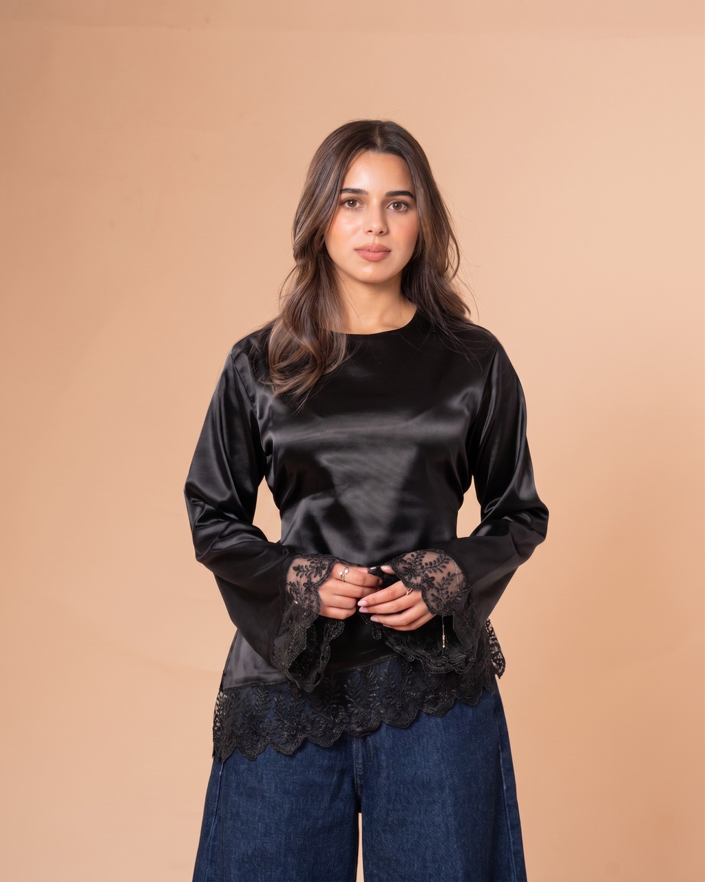 BLACK LACE TOP
