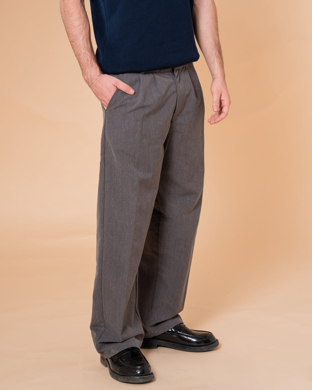 GREY TAILORED PANTS