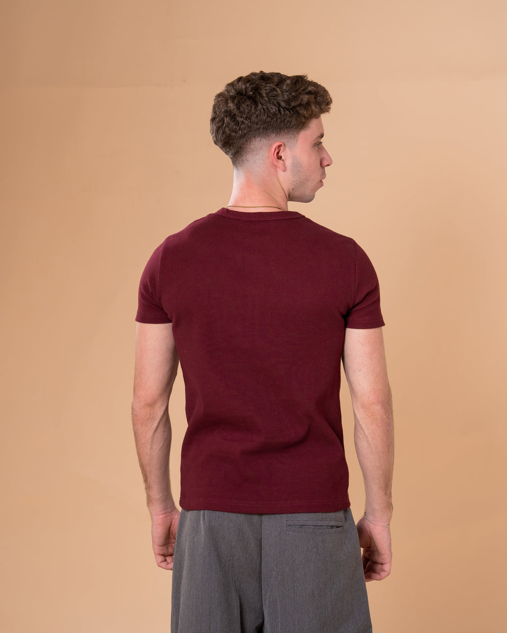 BURGUNDY HENLEY T-SHIRT