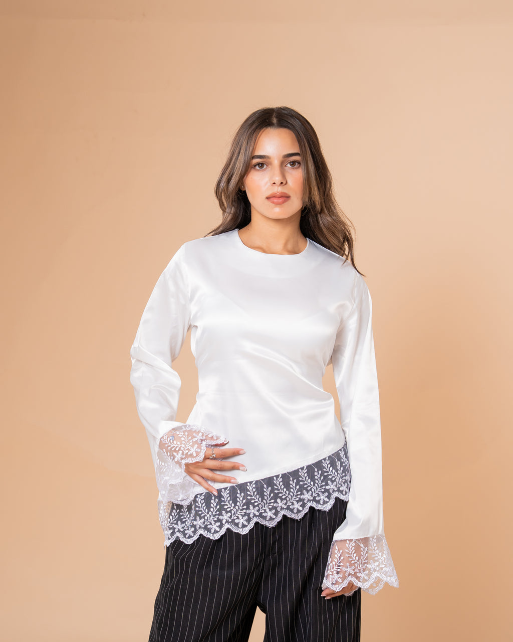 WHITE LACE TOP