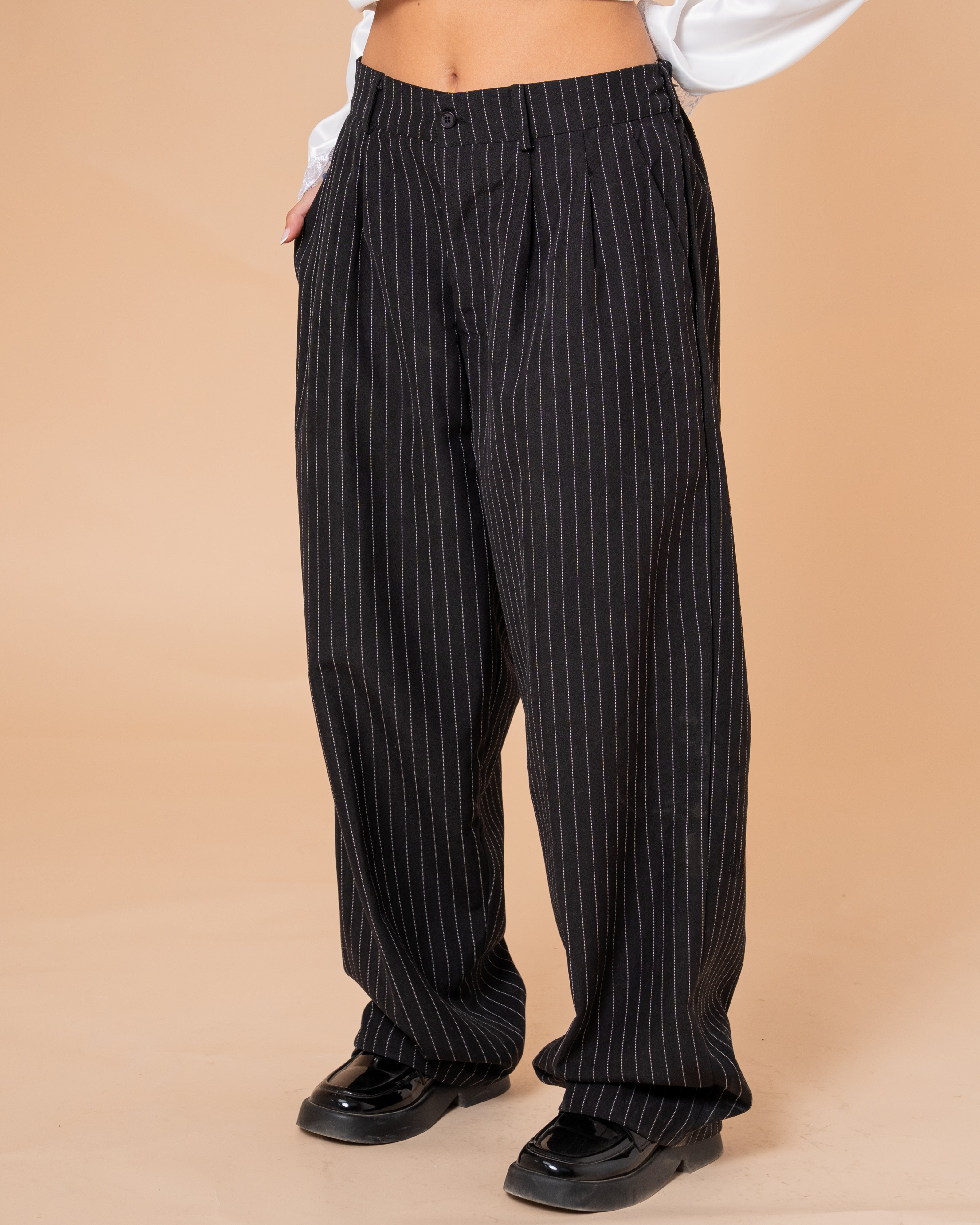 BLACK STRIPPED PANTS