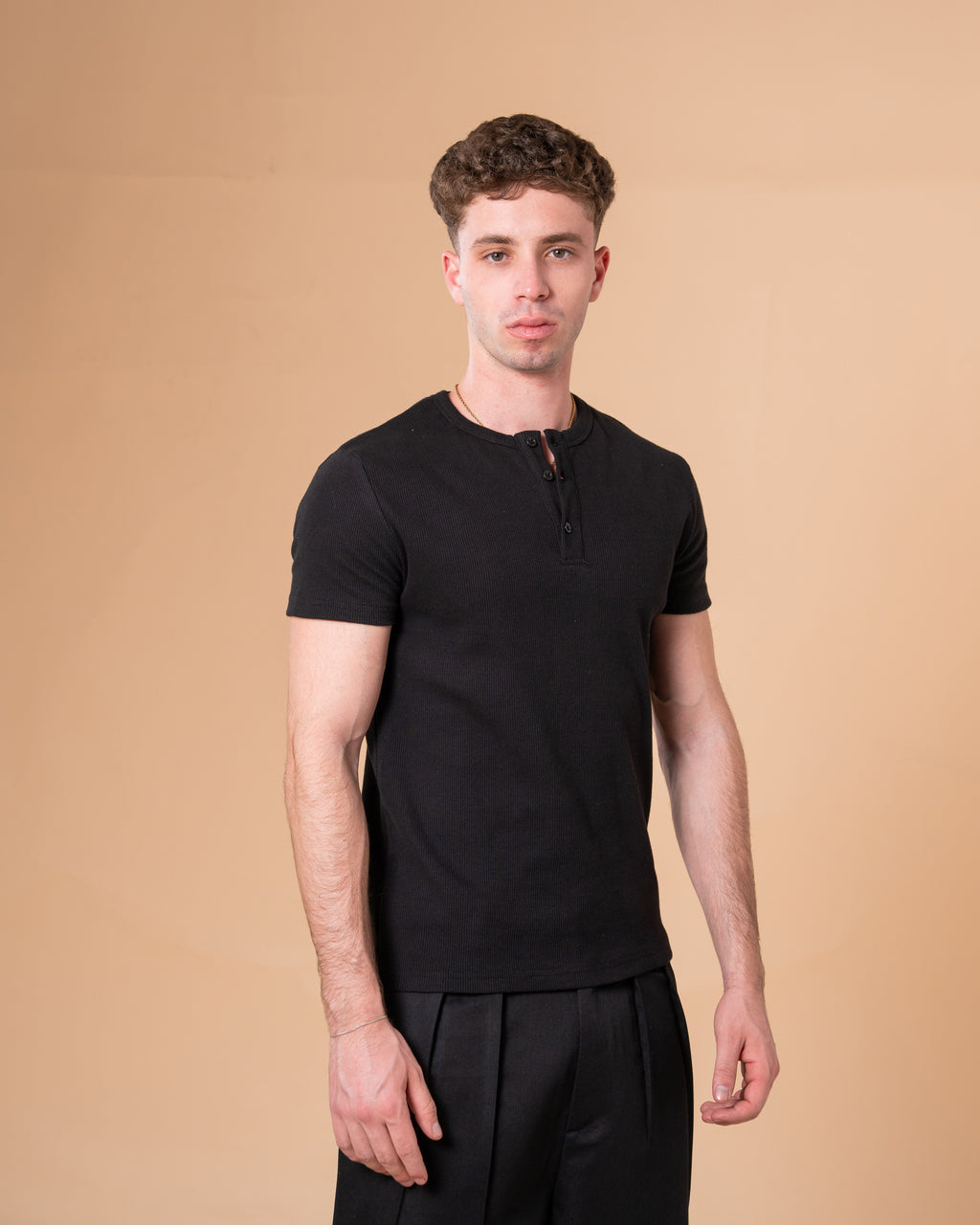 BLACK HENLEY T-SHIRT