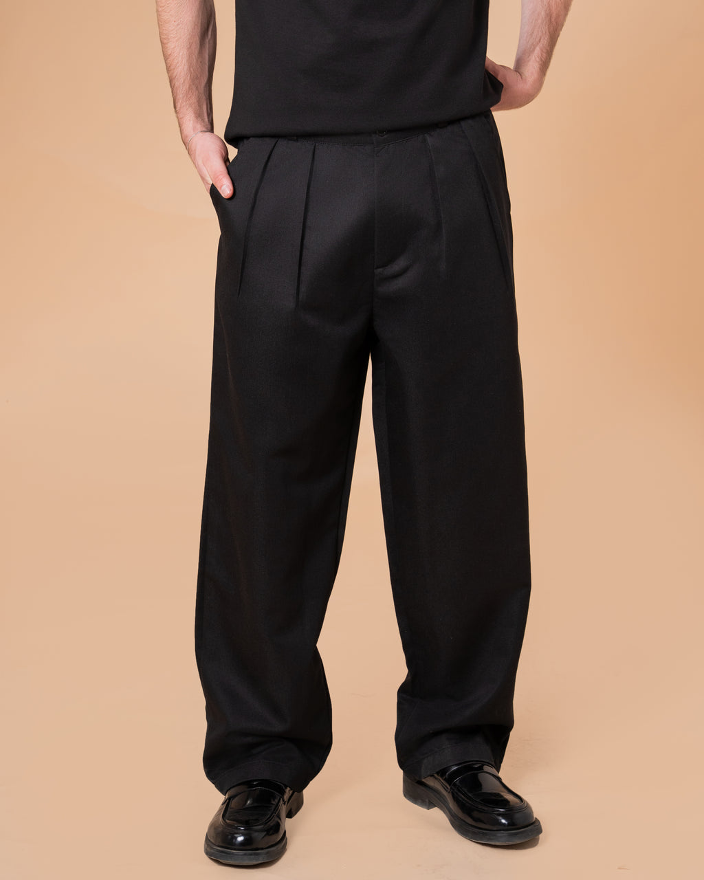 BLACK TAILORED PANTS