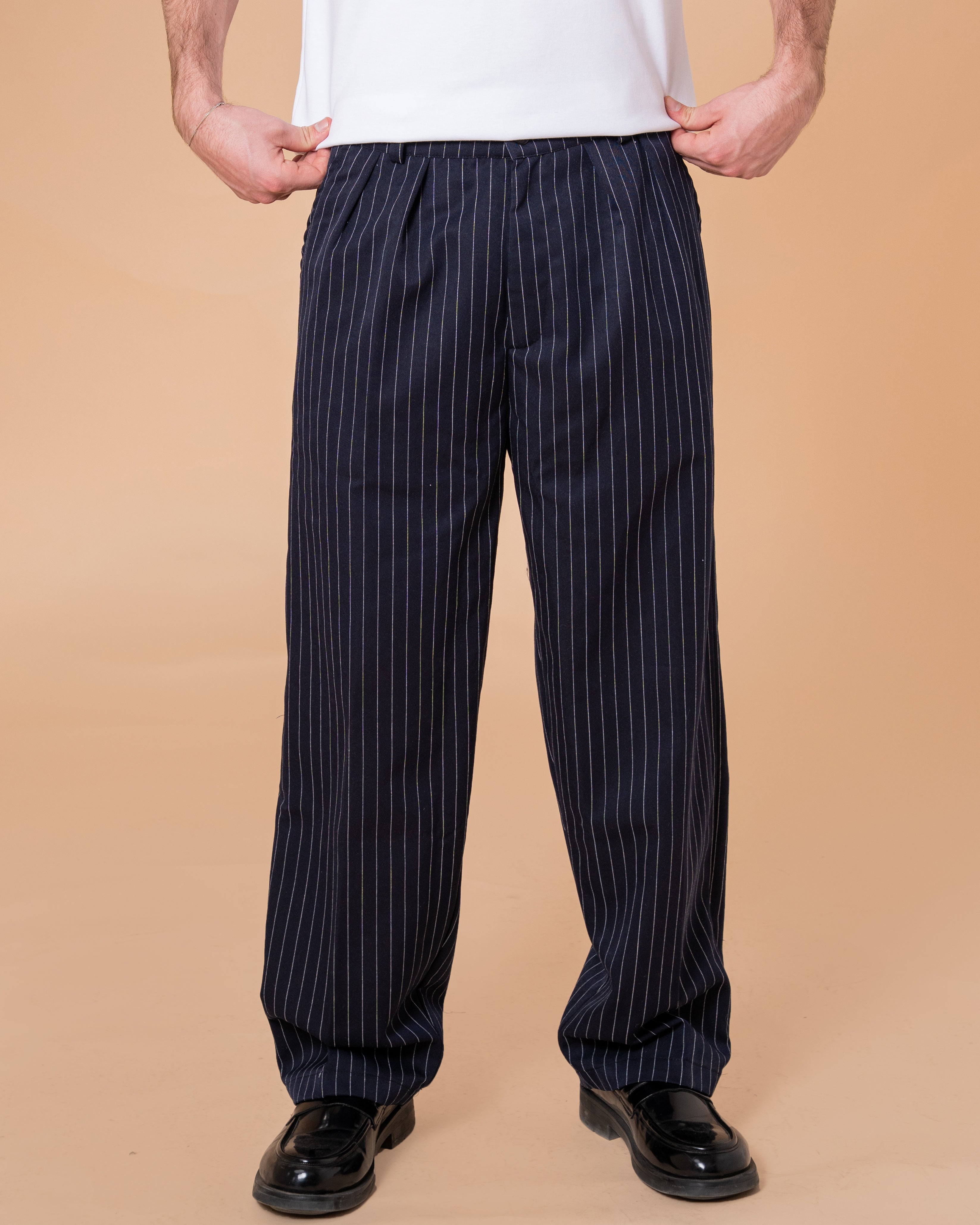 NAVY STRIPPED PANTS