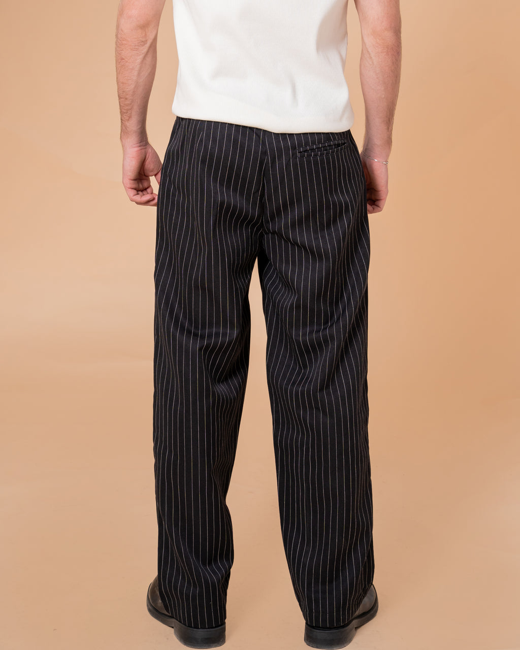 BLACK STRIPPED PANTS